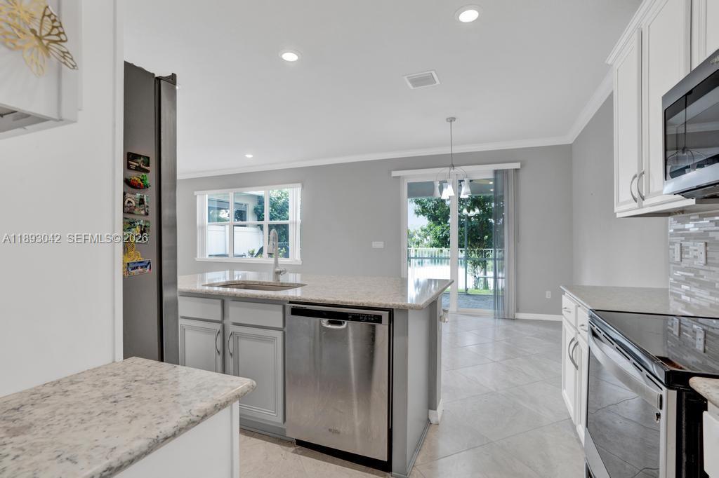 HILLCREST COUNTRY CLUB SO - Residential