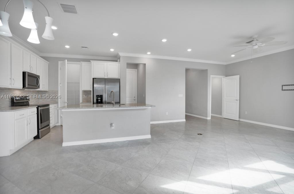 HILLCREST COUNTRY CLUB SO - Residential