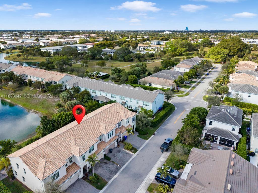 HILLCREST COUNTRY CLUB SO - Residential