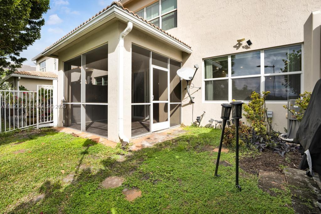 HILLCREST COUNTRY CLUB SO - Residential