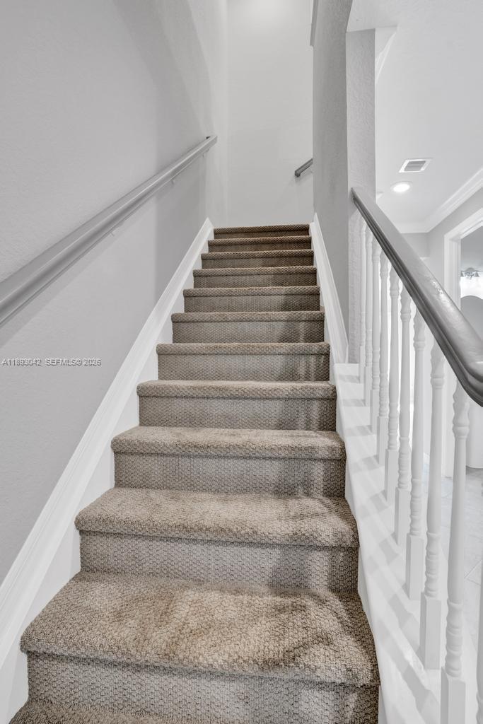 HILLCREST COUNTRY CLUB SO - Residential