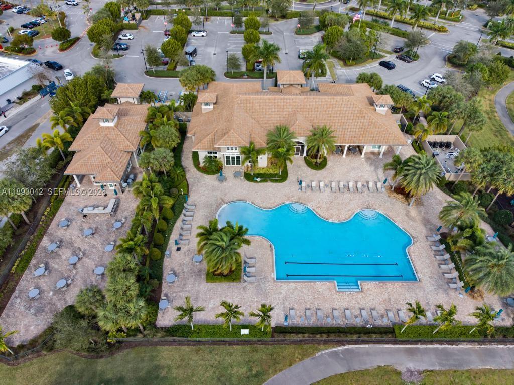 HILLCREST COUNTRY CLUB SO - Residential