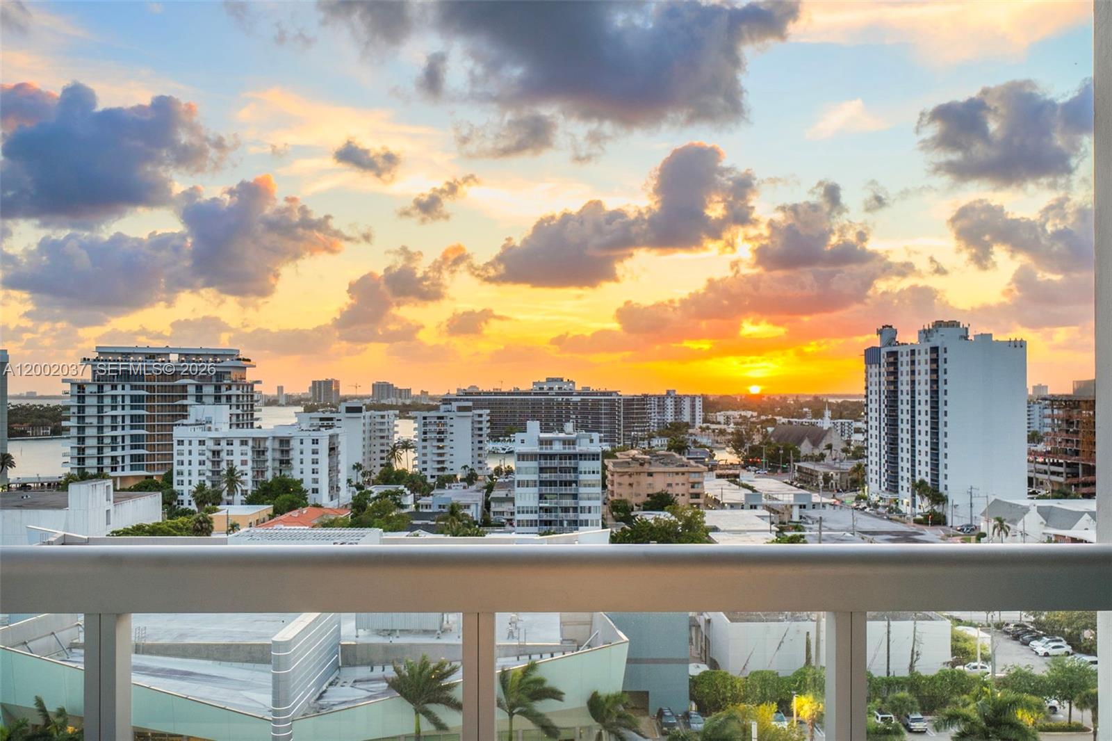 NORTH CARILLON BEACH COND - Residential