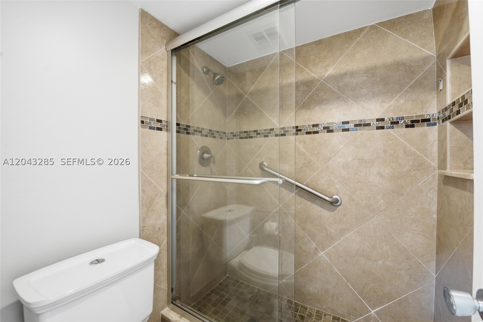 FOREST HILLS CONDO NORTH - Residential Lease