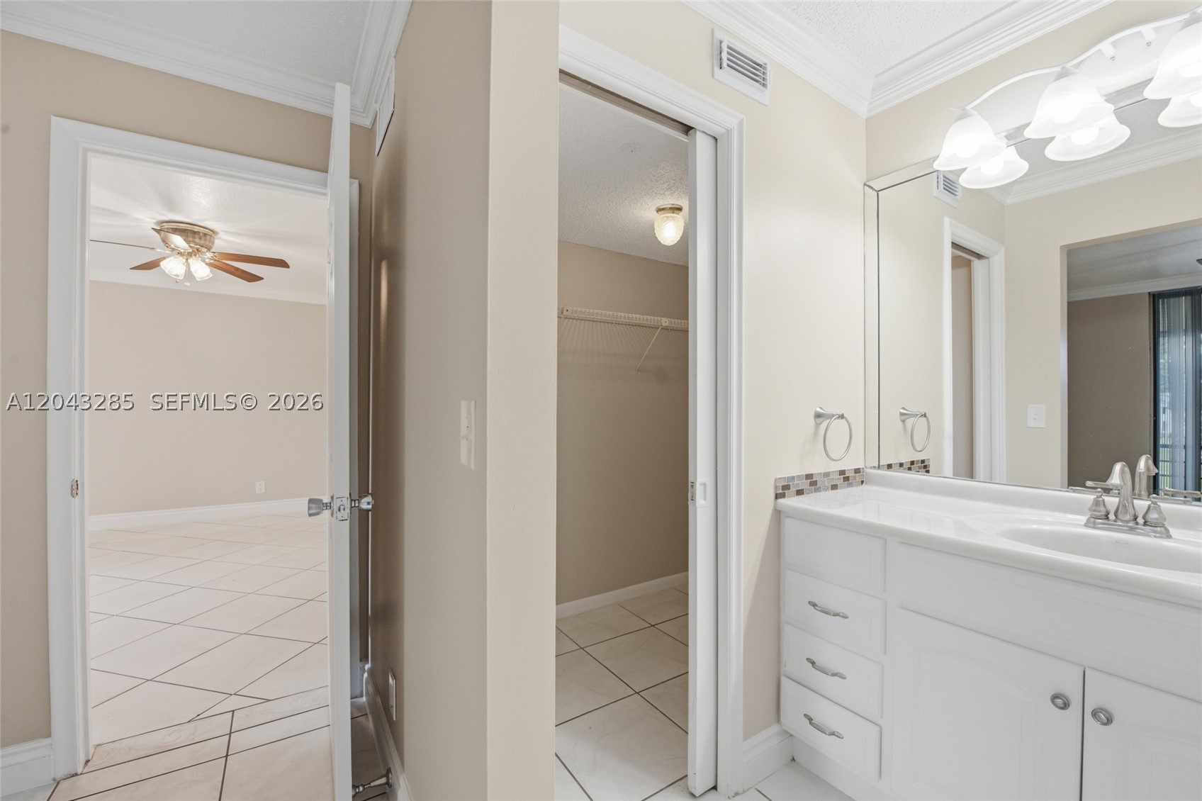 FOREST HILLS CONDO NORTH - Residential Lease