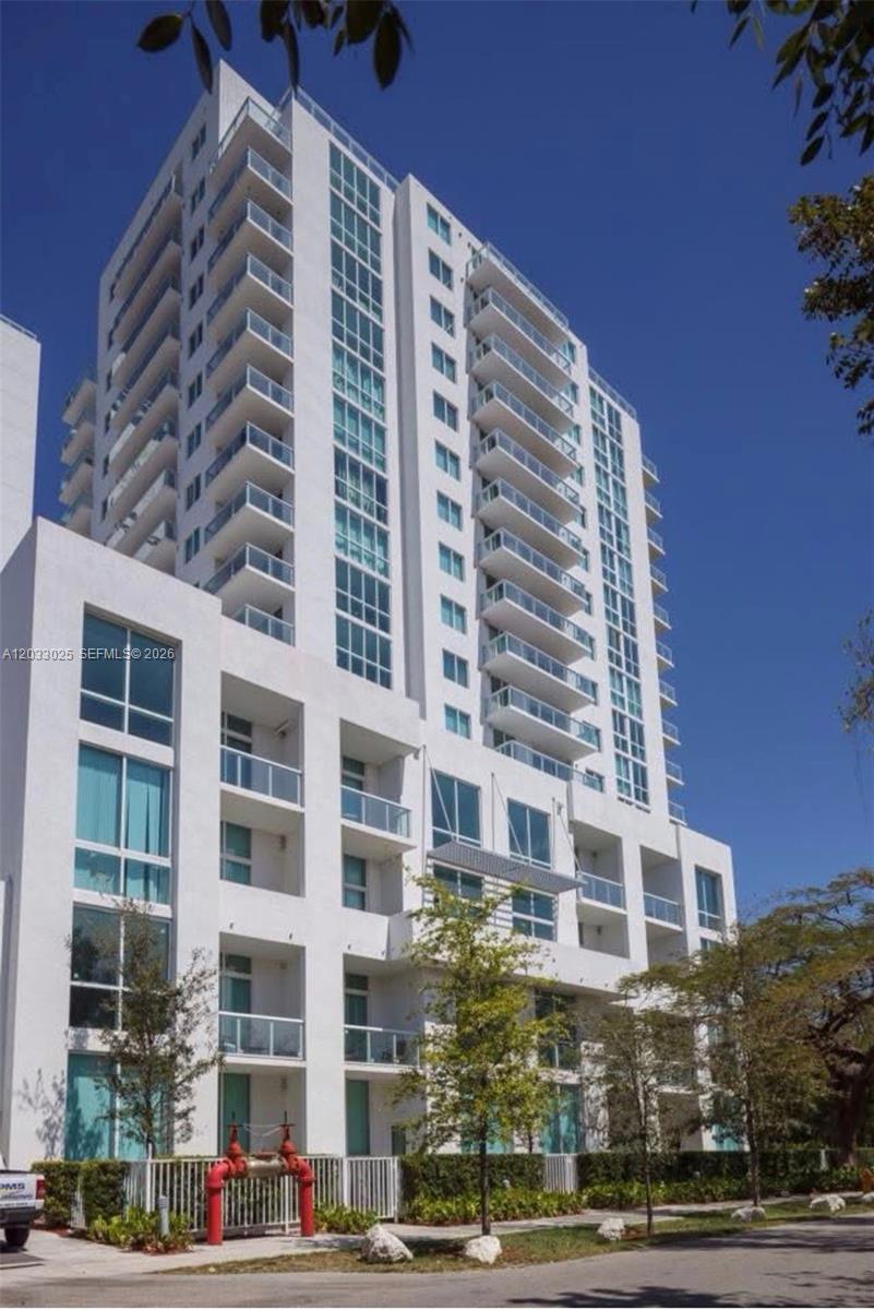 TERRAZAS RIVERPARK VILLAG - Residential