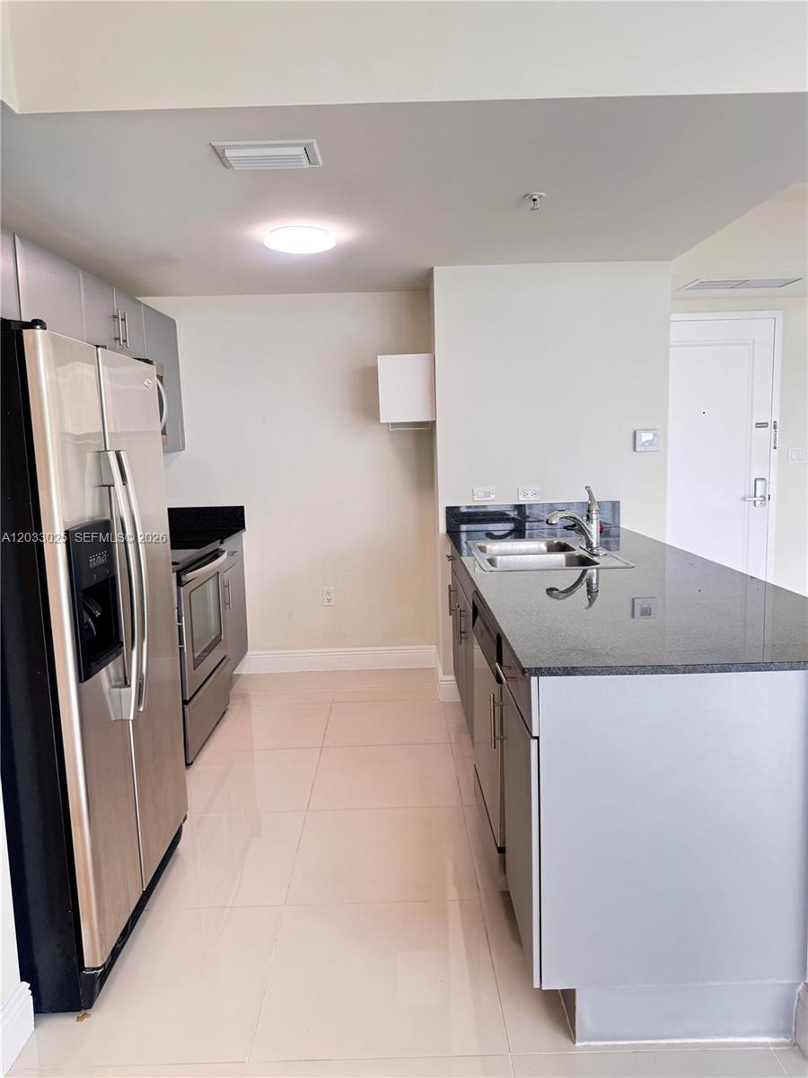 TERRAZAS RIVERPARK VILLAG - Residential