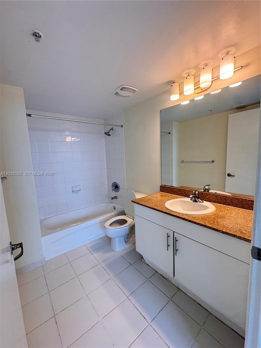 TERRAZAS RIVERPARK VILLAG - Residential