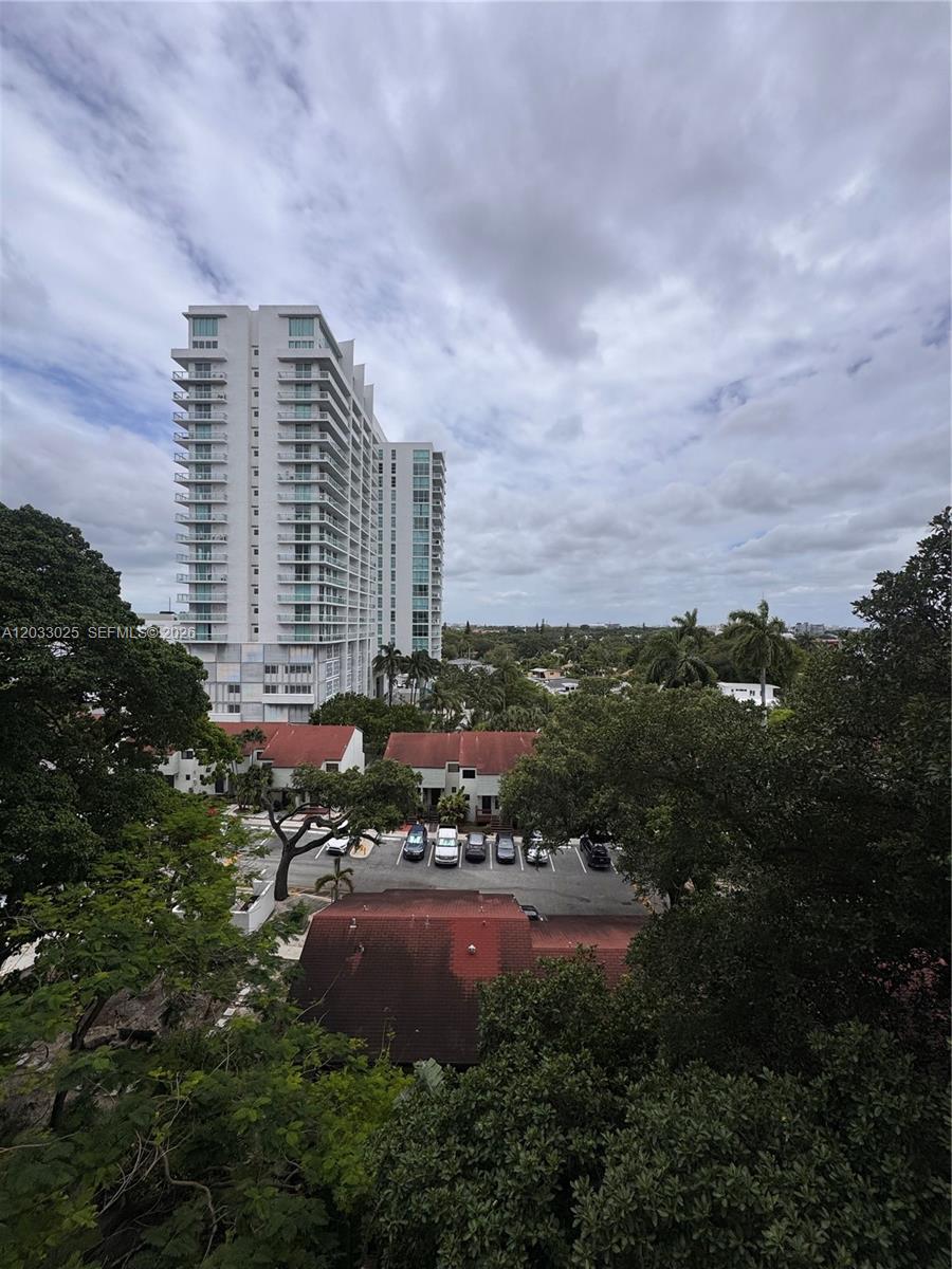 TERRAZAS RIVERPARK VILLAG - Residential