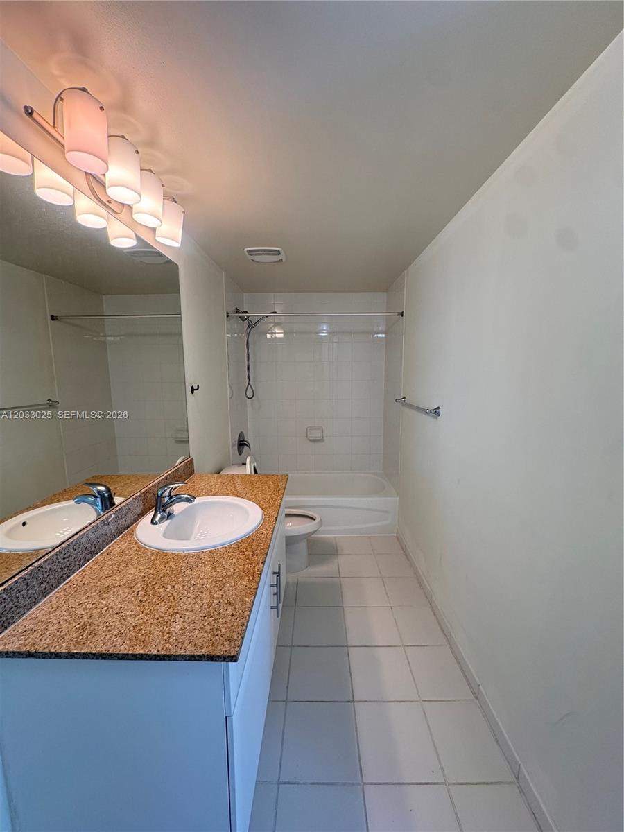 TERRAZAS RIVERPARK VILLAG - Residential