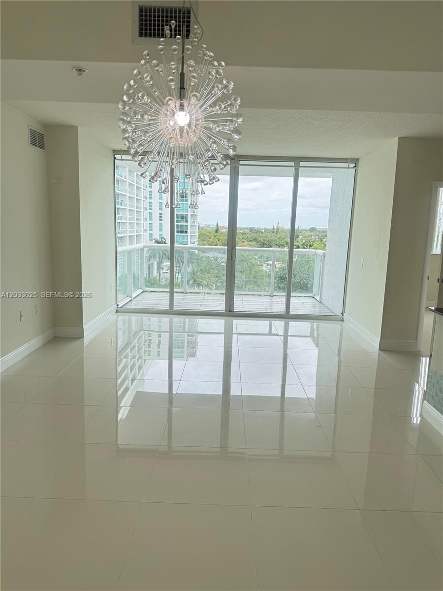 TERRAZAS RIVERPARK VILLAG - Residential
