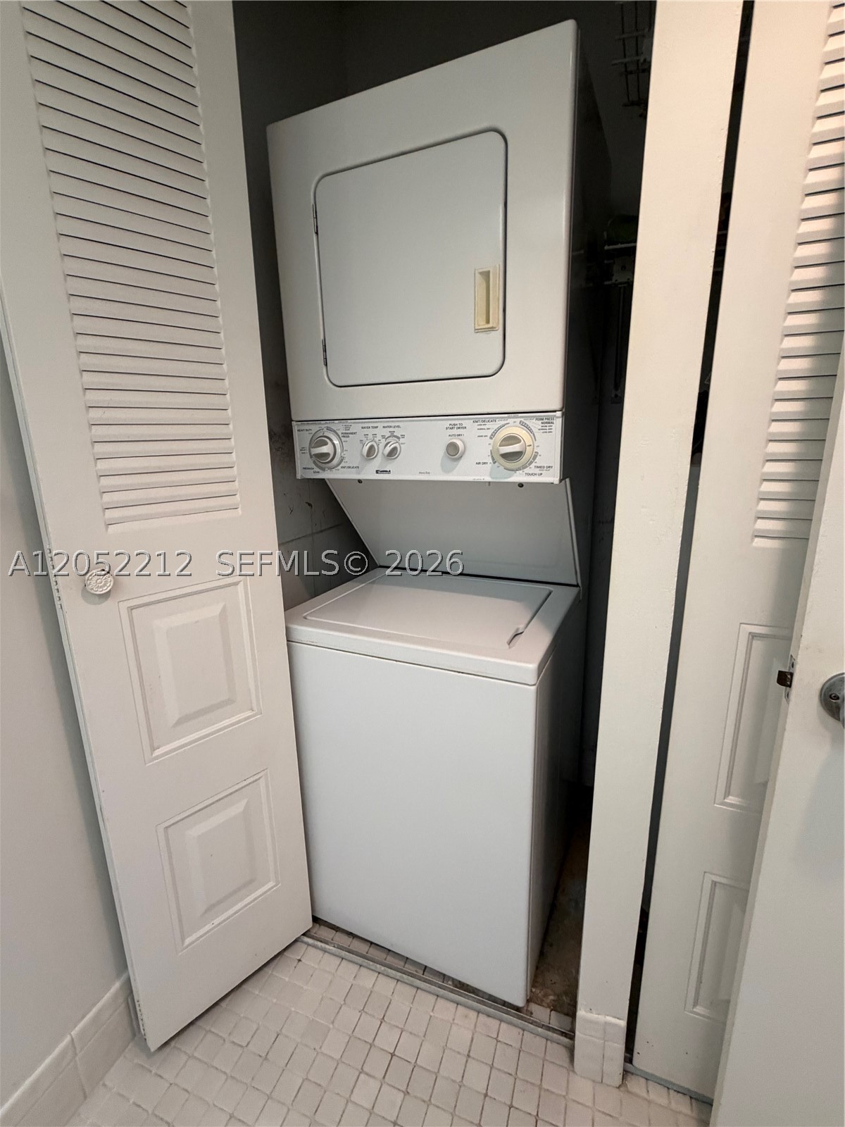 CAMBRIDGE AT CENTURY VILL - Residential Lease