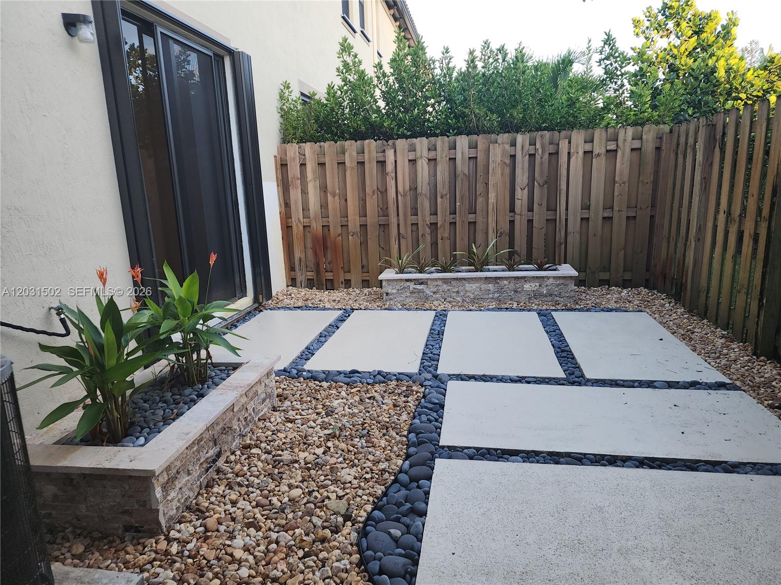 MAGNOLIA TRAILS - Residential Lease