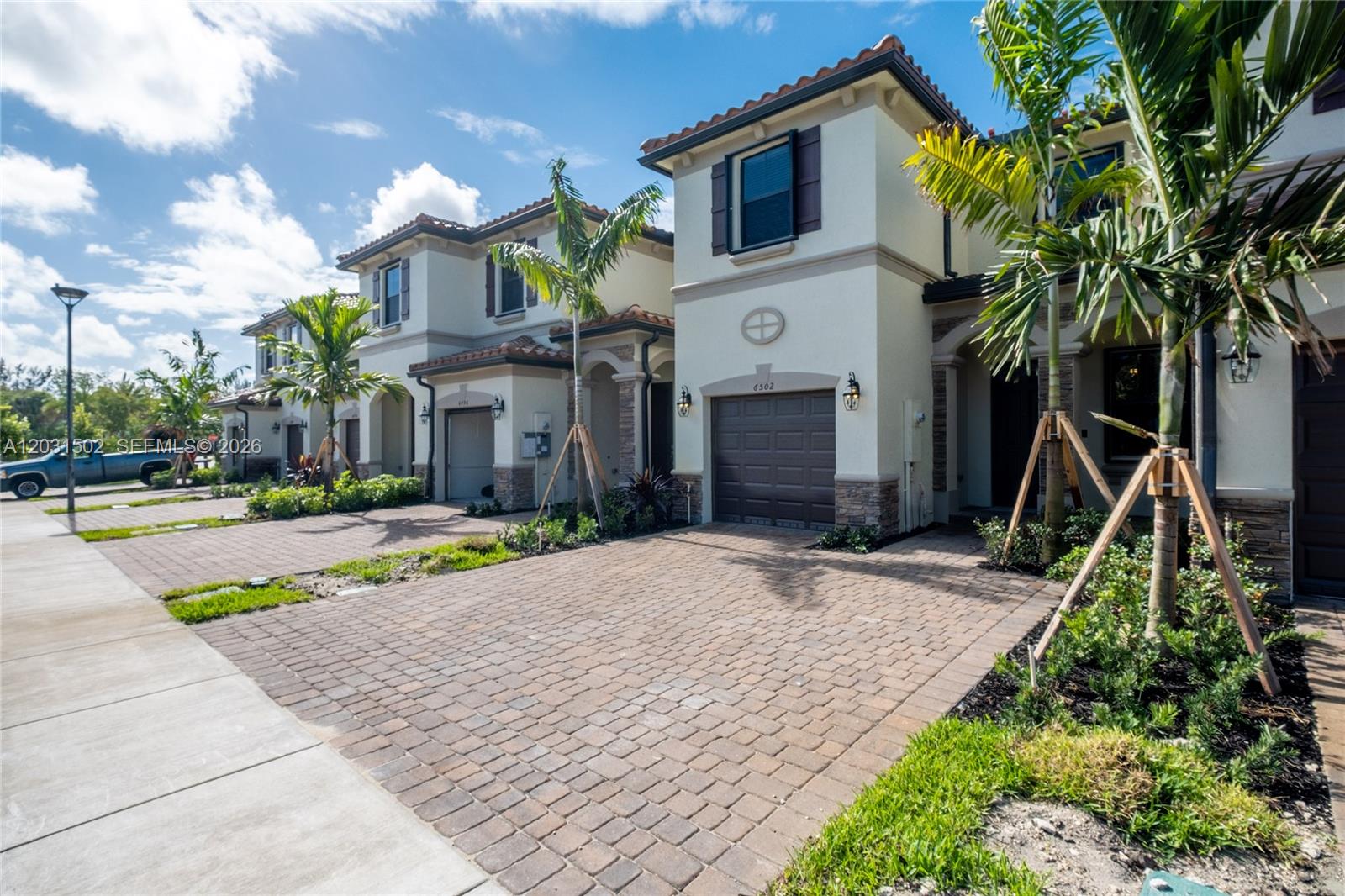 MAGNOLIA TRAILS - Residential Lease