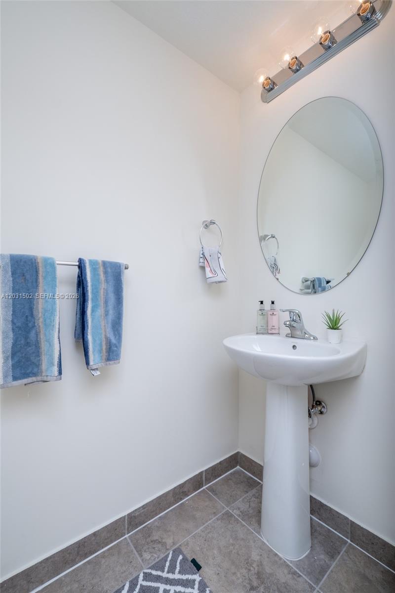 MAGNOLIA TRAILS - Residential Lease