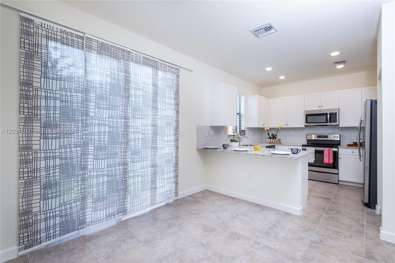 MAGNOLIA TRAILS - Residential Lease