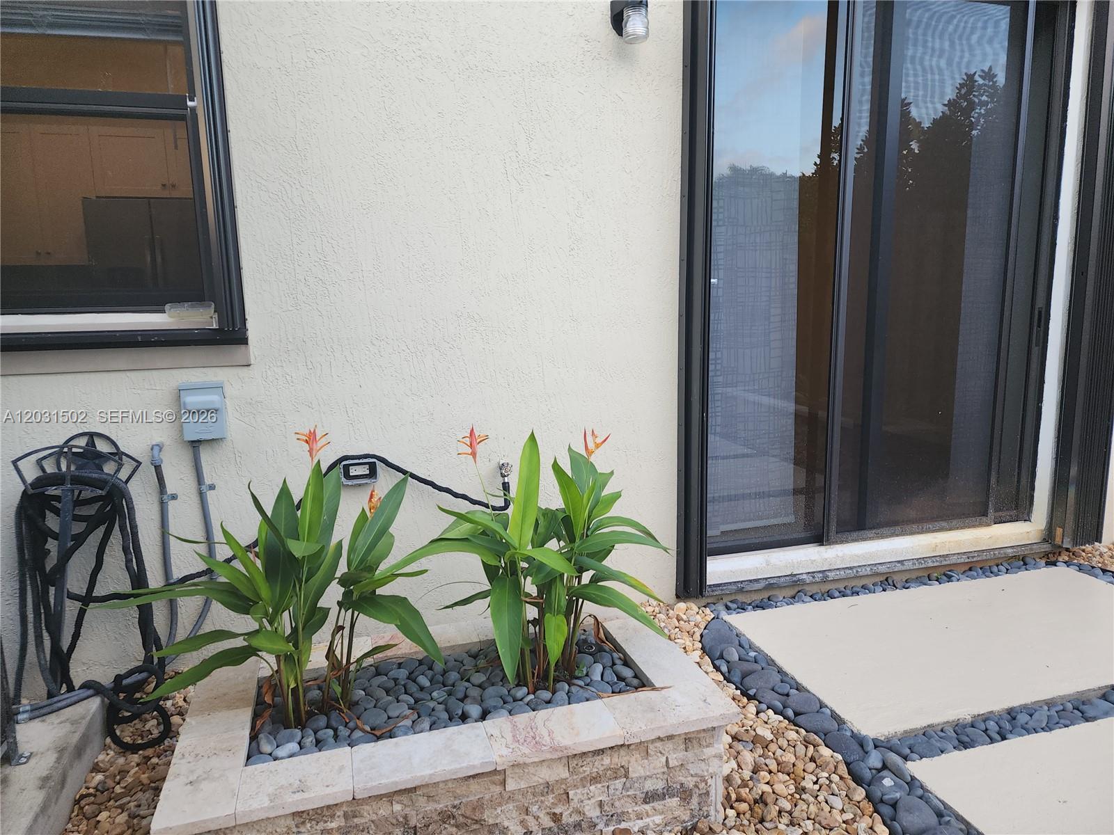 MAGNOLIA TRAILS - Residential Lease
