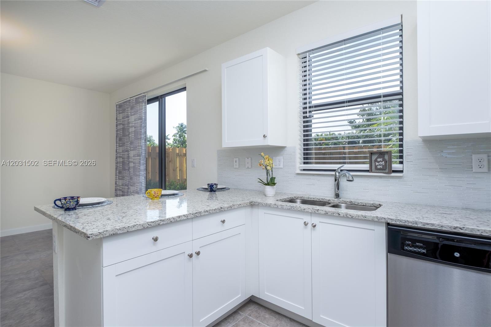MAGNOLIA TRAILS - Residential Lease