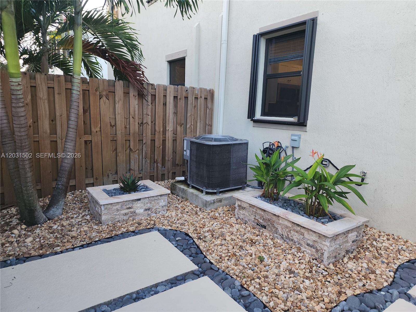 MAGNOLIA TRAILS - Residential Lease