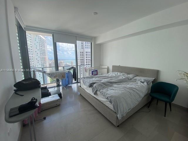 REACH CONDO - Residential Lease