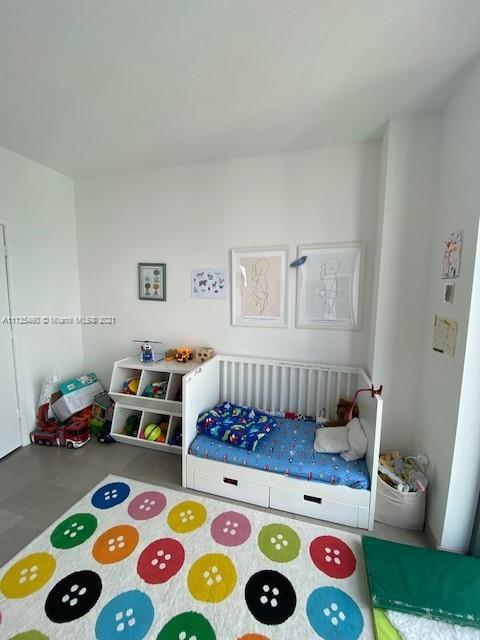 REACH CONDO - Residential Lease