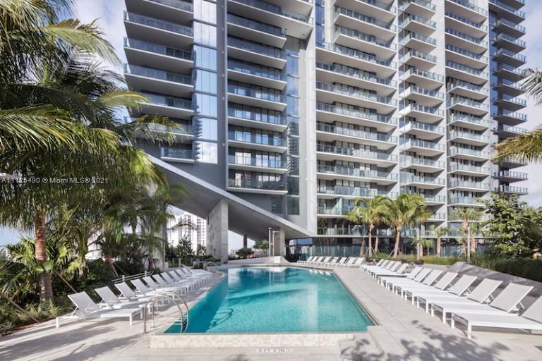 REACH CONDO - Residential Lease