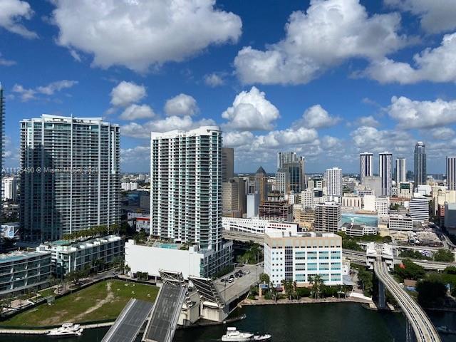 REACH CONDO - Residential Lease