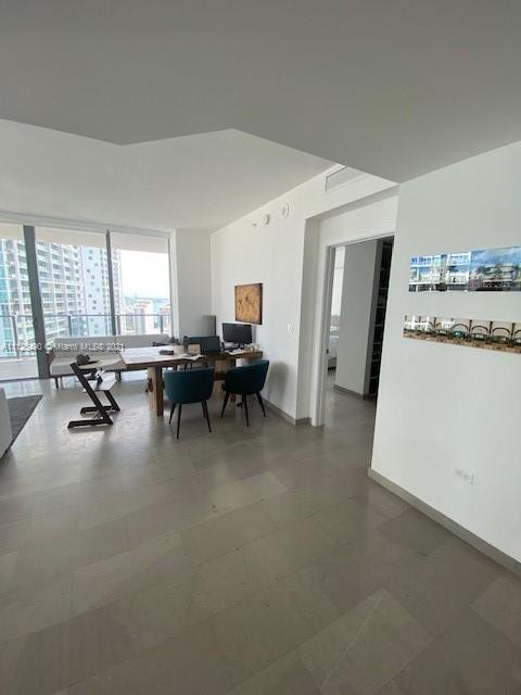 REACH CONDO - Residential Lease