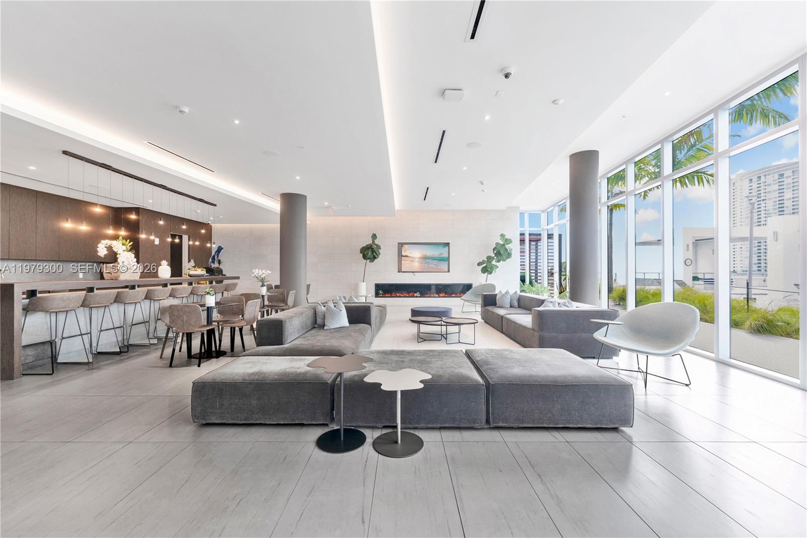 QUADRO CONDO - Residential