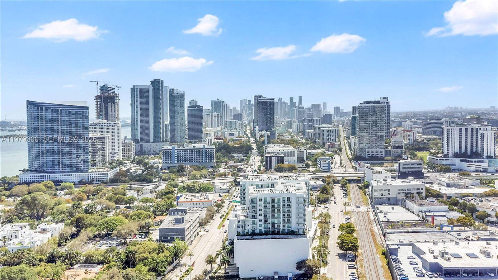 QUADRO CONDO - Residential