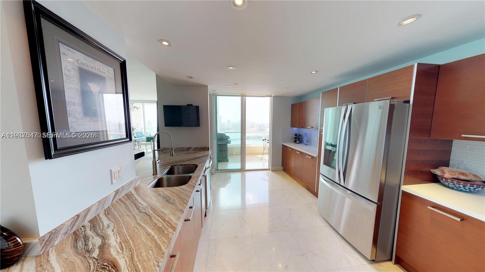 AVENTURA MARINA CONDO NUM - Residential
