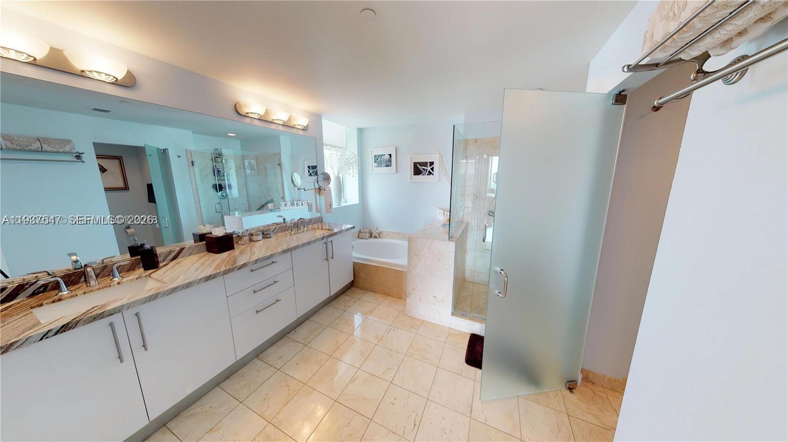 AVENTURA MARINA CONDO NUM - Residential