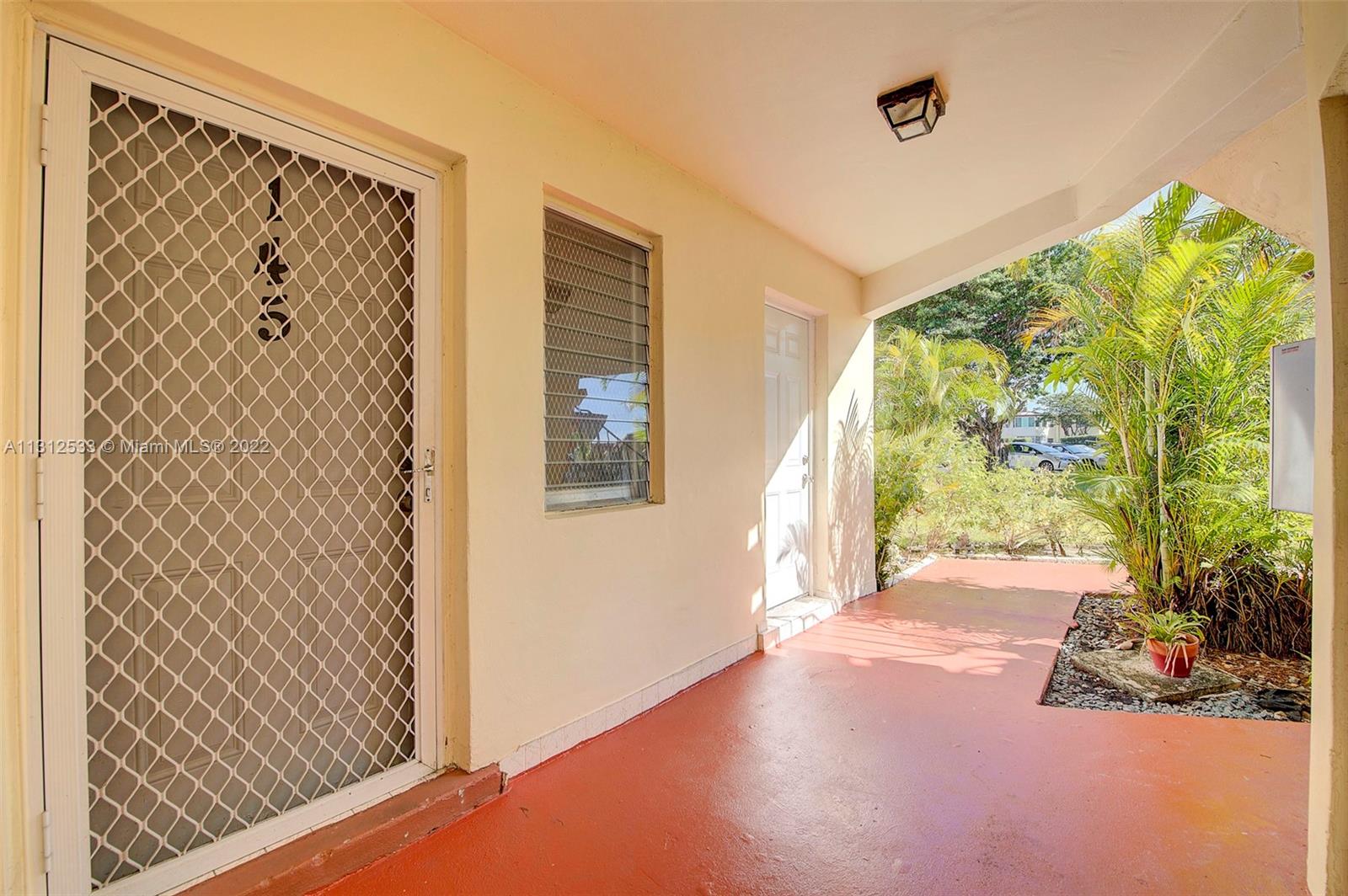 SKY LAKE GARDENS NO 1 CON - Residential