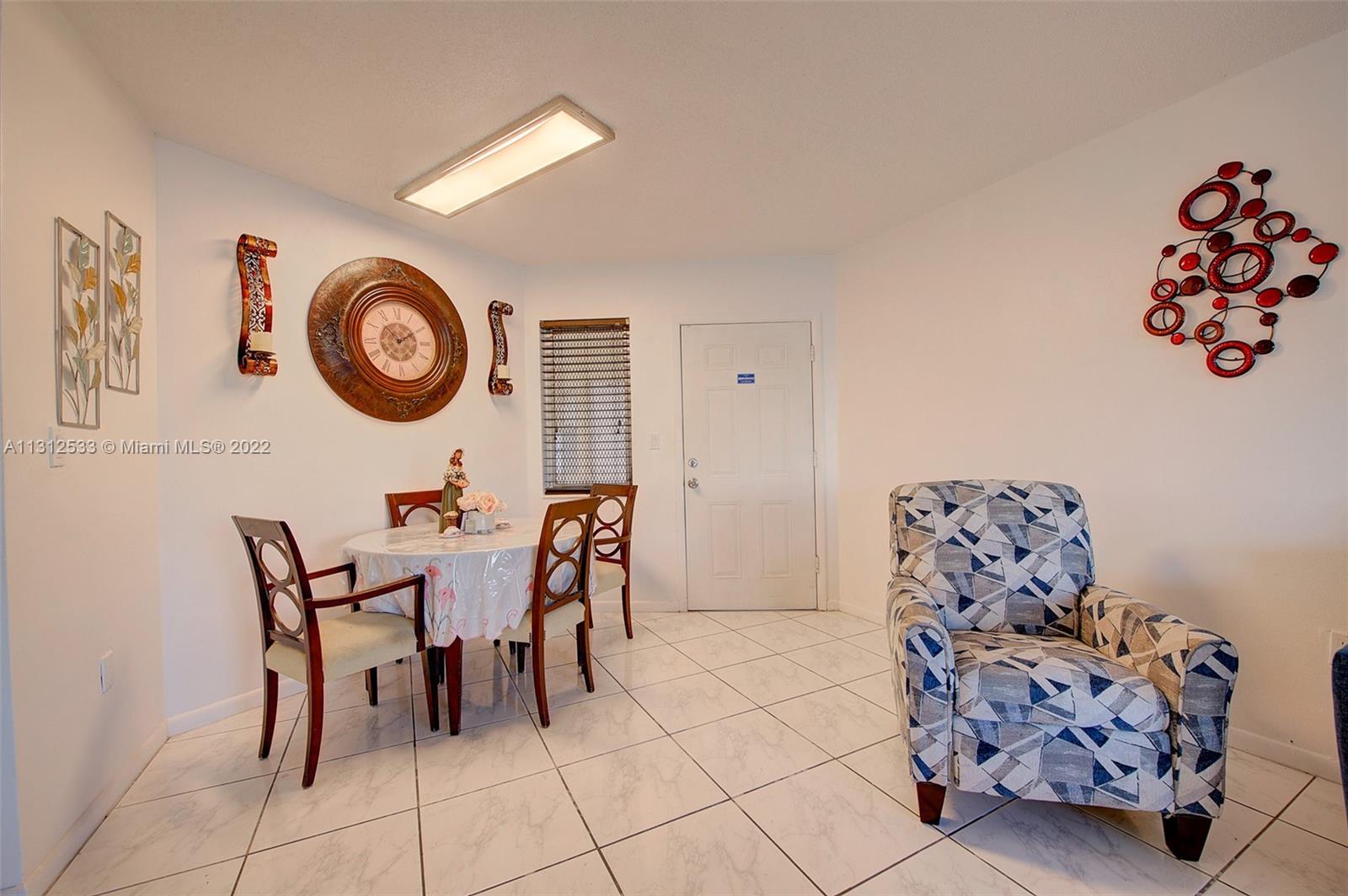 SKY LAKE GARDENS NO 1 CON - Residential