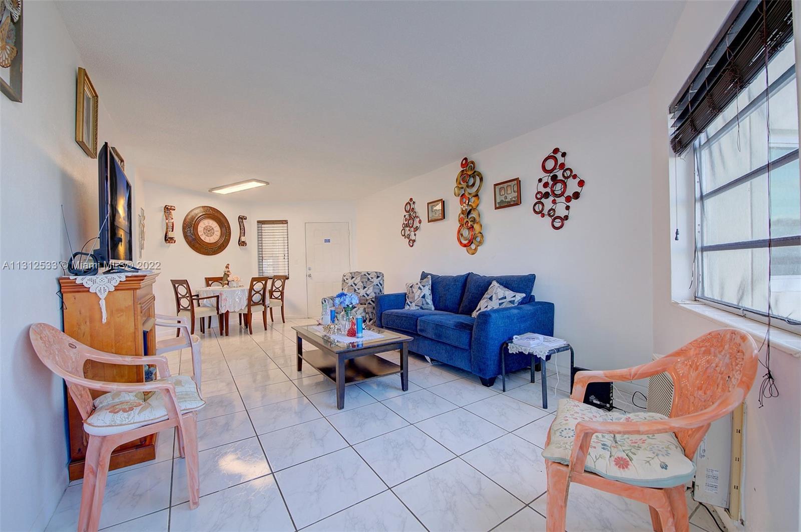 SKY LAKE GARDENS NO 1 CON - Residential