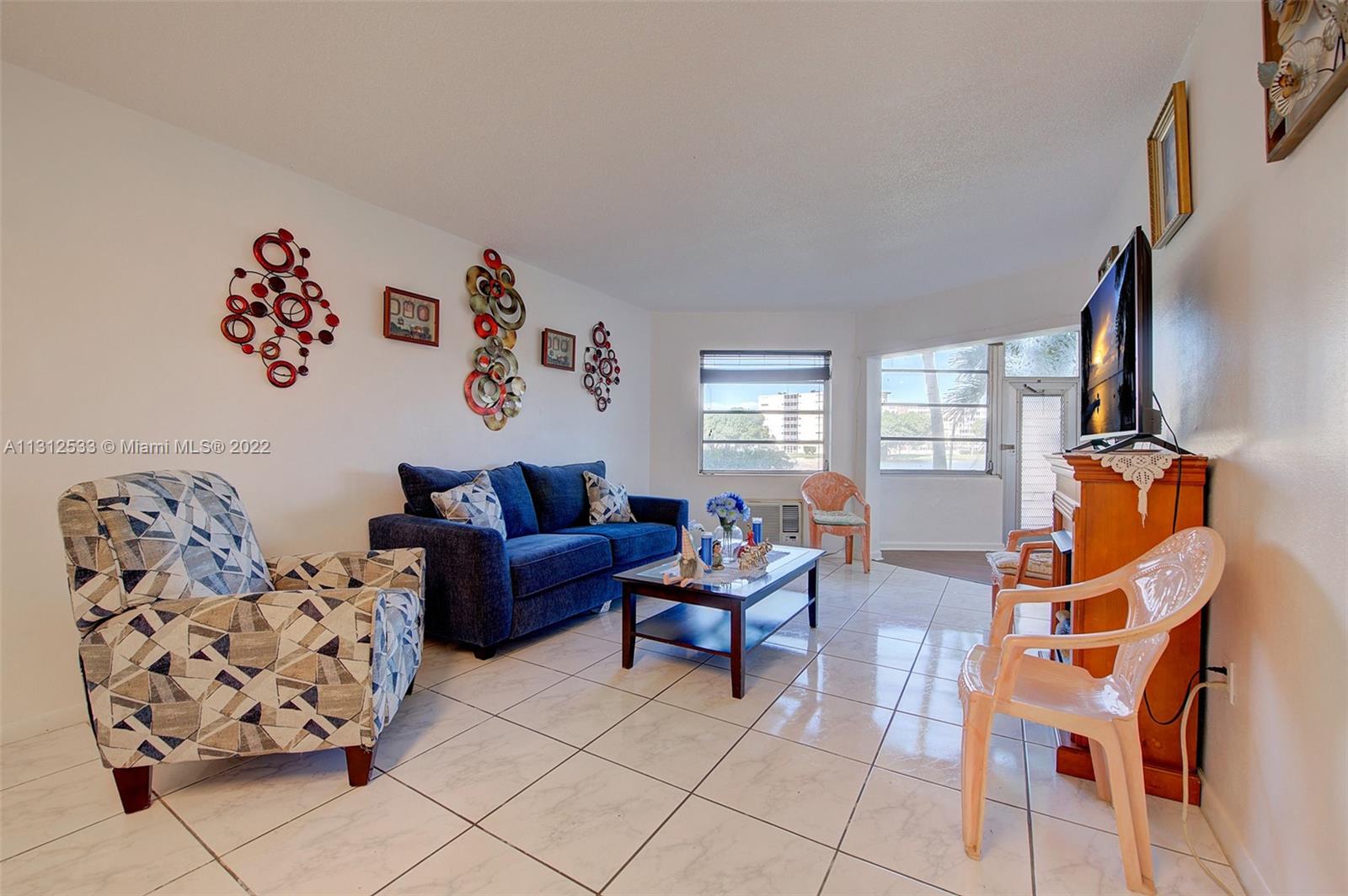 SKY LAKE GARDENS NO 1 CON - Residential