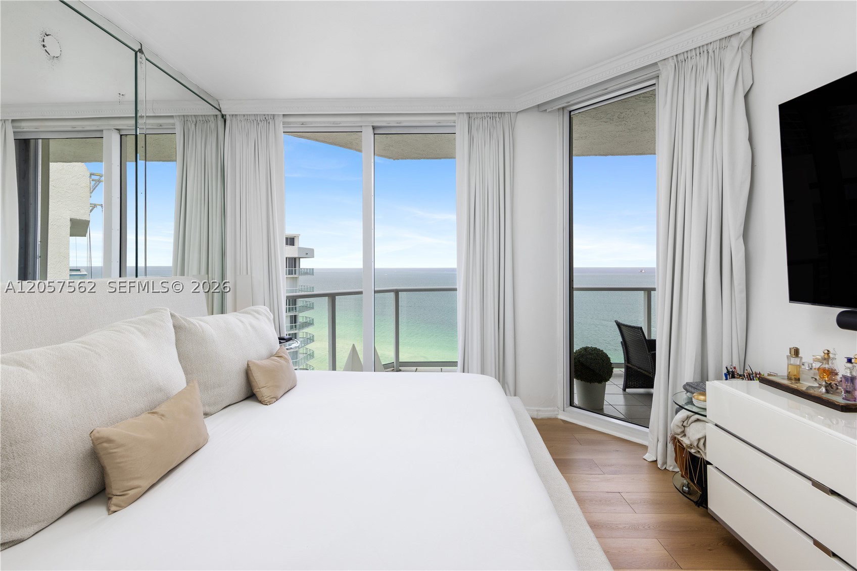 OCEANIA II CONDO - Residential