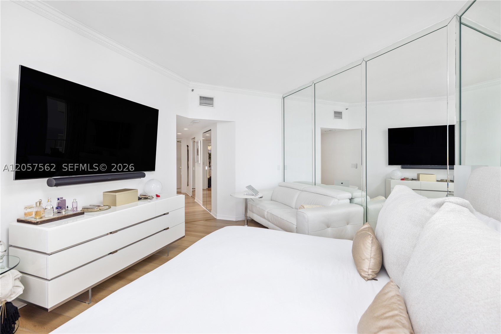 OCEANIA II CONDO - Residential