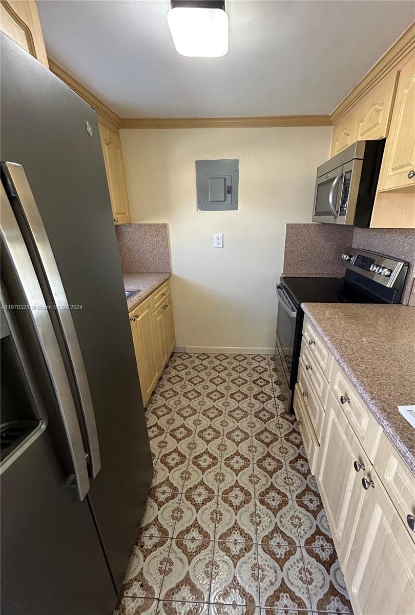 PALM AVE GARDENS CONDO - Residential