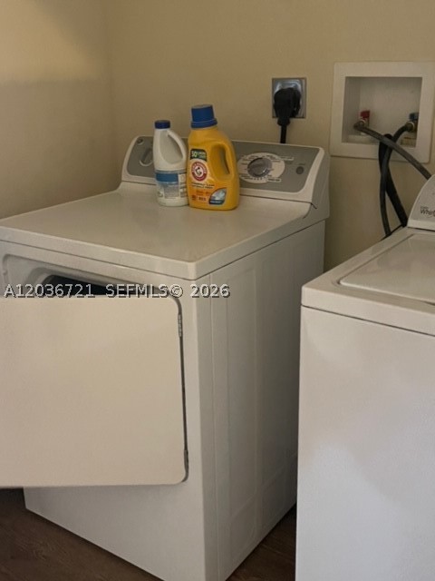 Las Brisas - Residential Lease