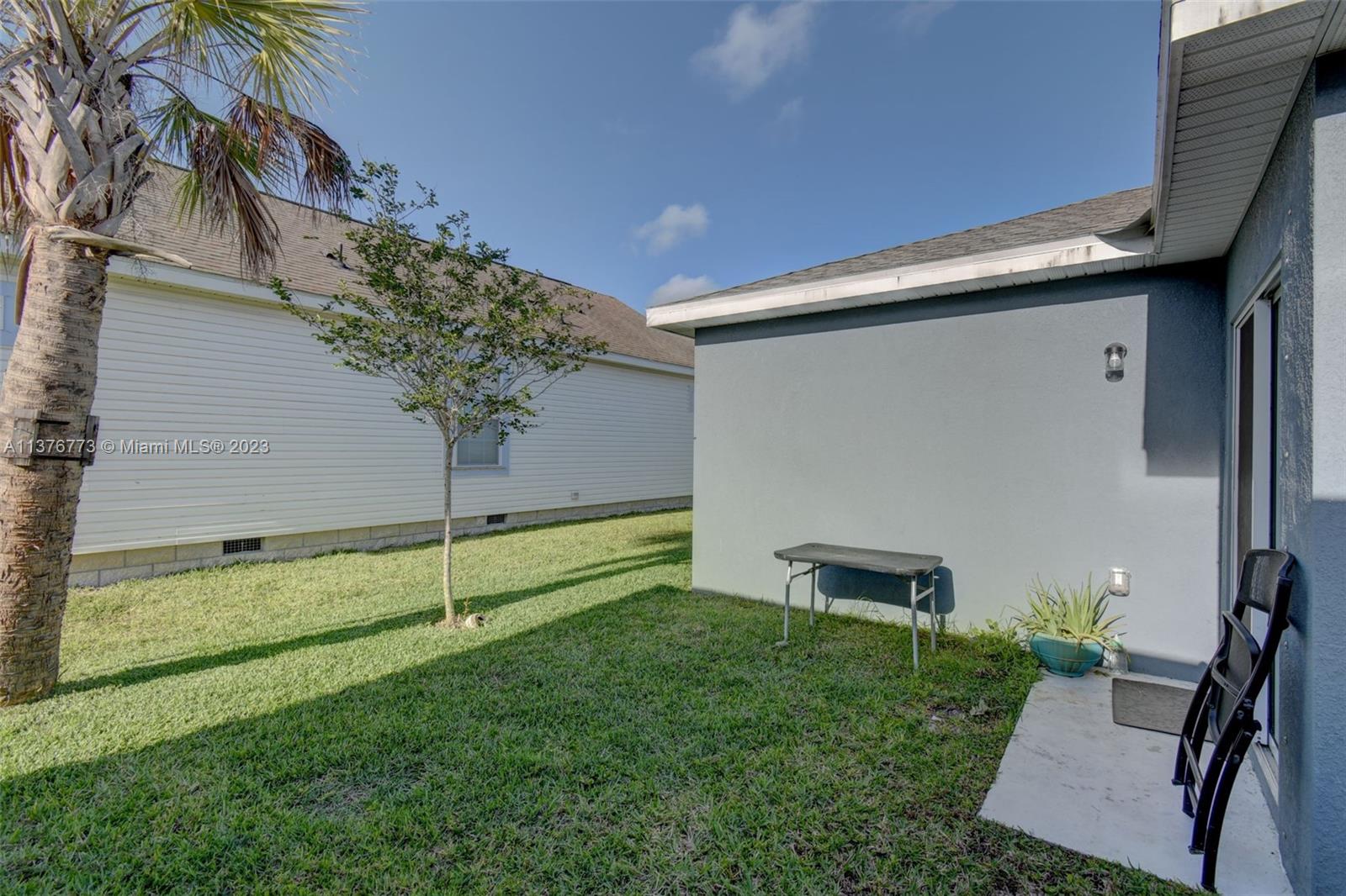 MAGNOLIA SQUARE - Residential