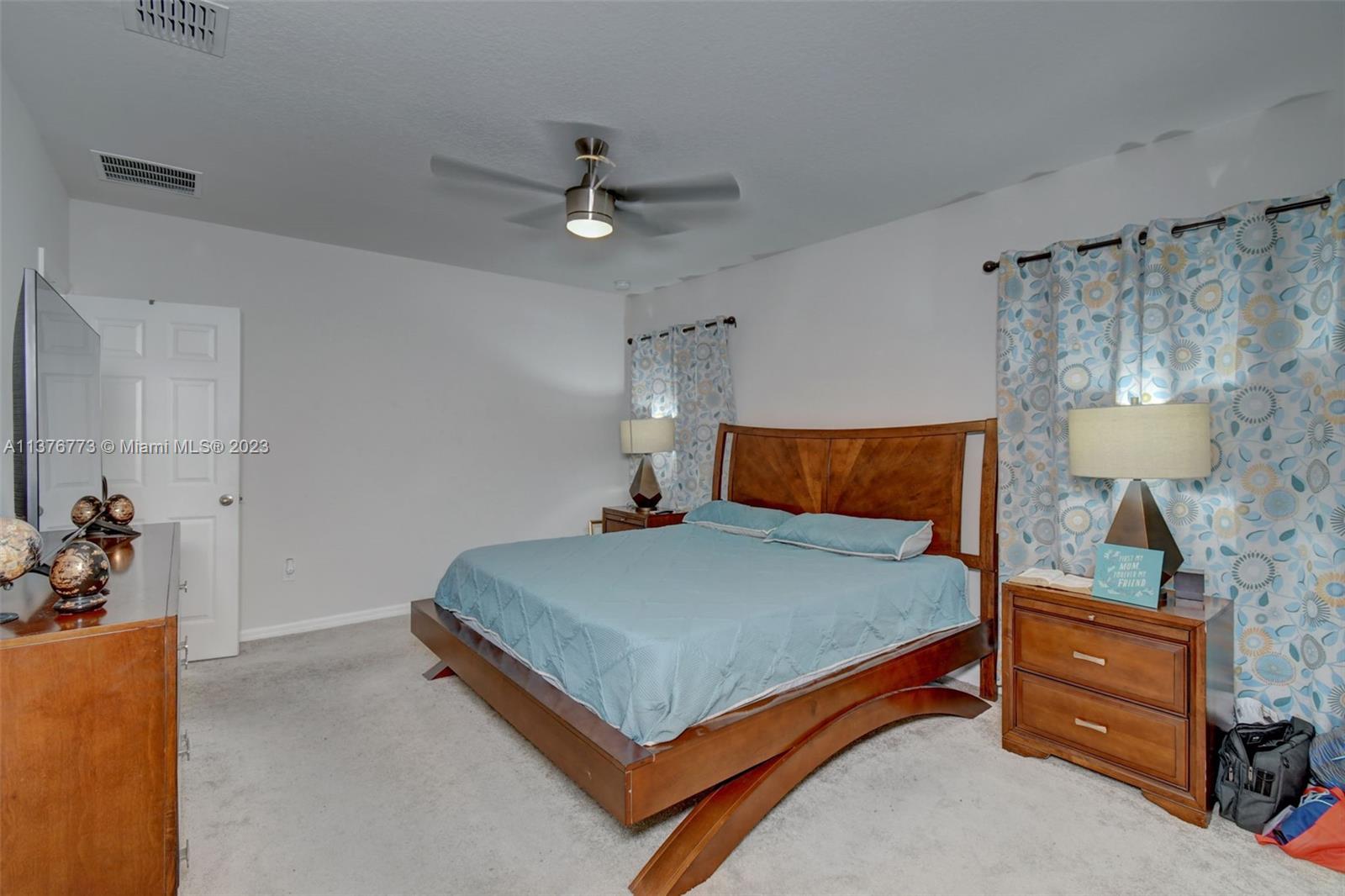 MAGNOLIA SQUARE - Residential