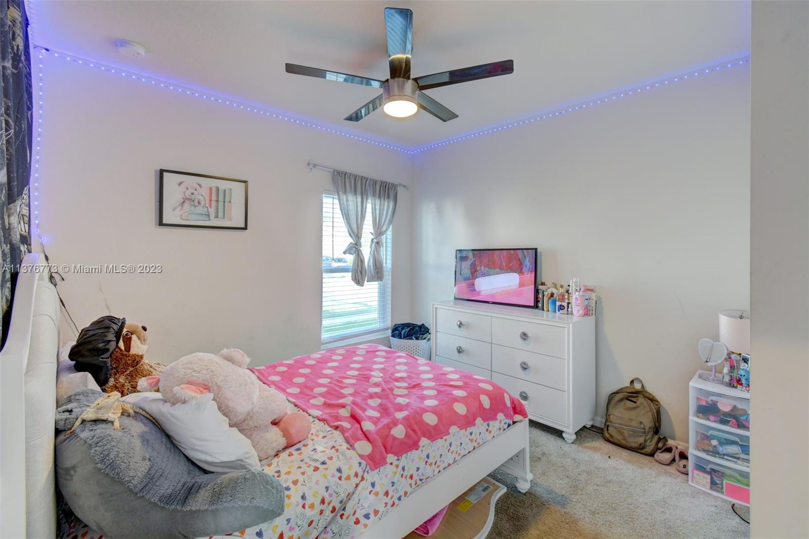 MAGNOLIA SQUARE - Residential