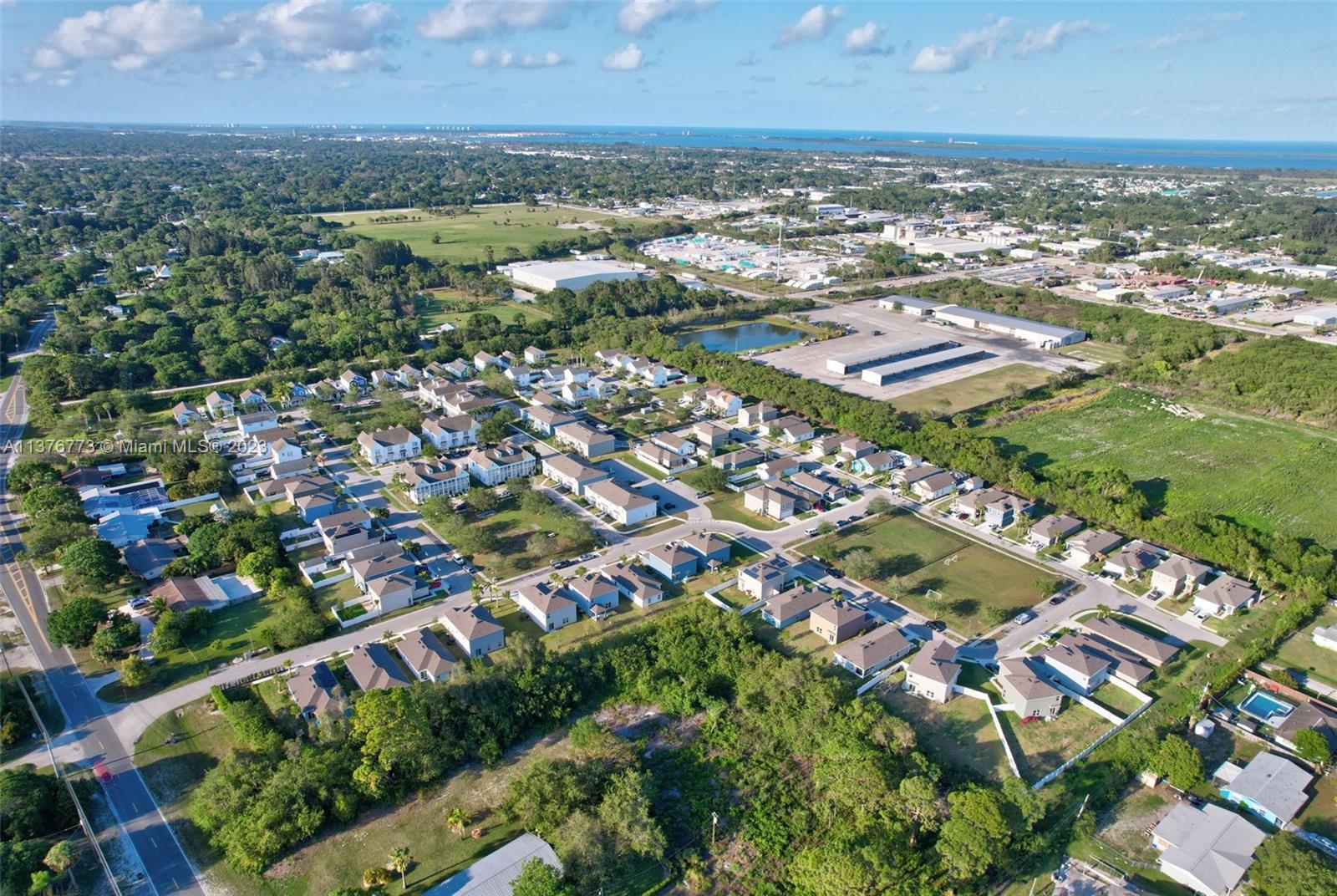 MAGNOLIA SQUARE - Residential