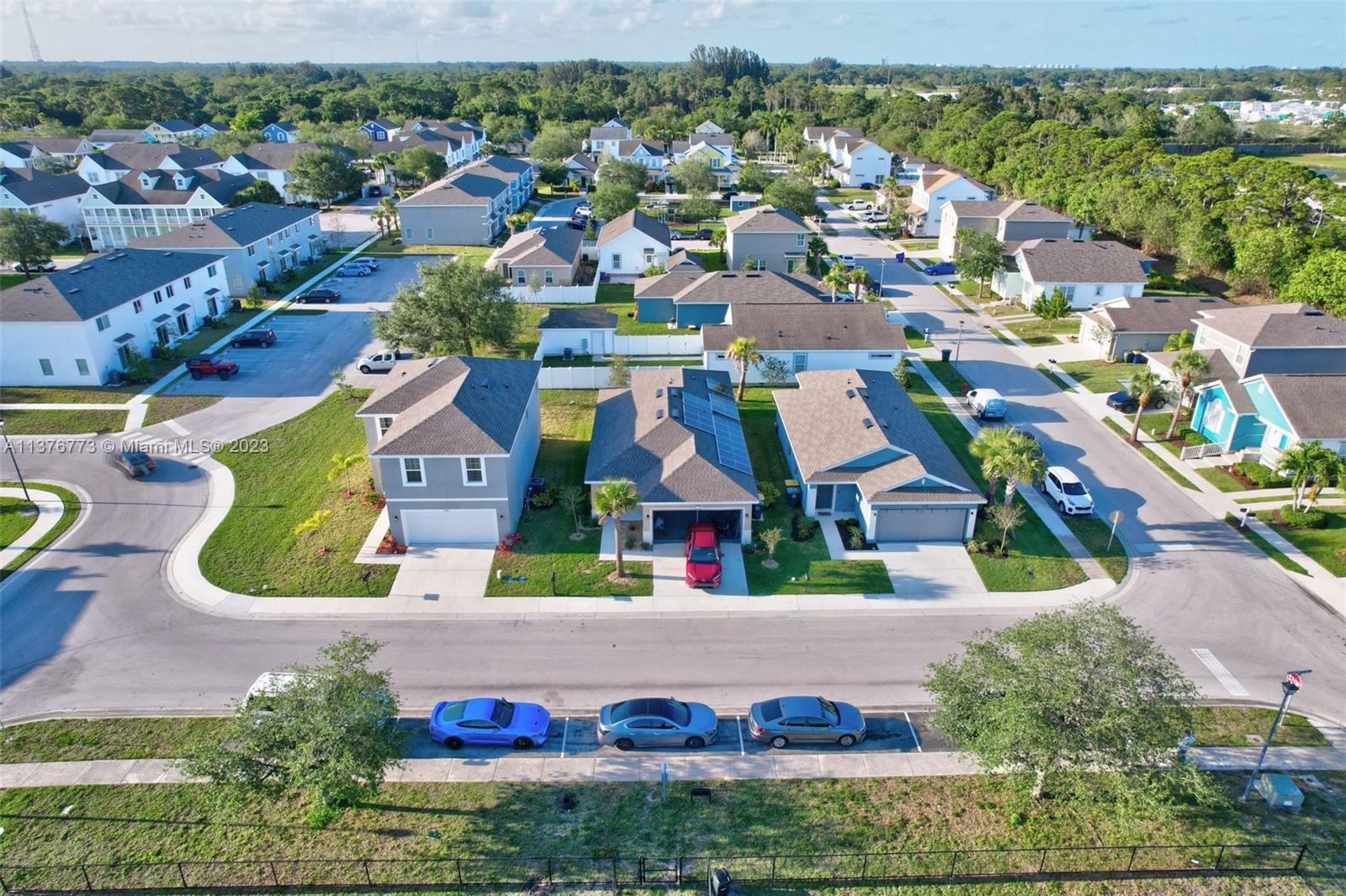 MAGNOLIA SQUARE - Residential