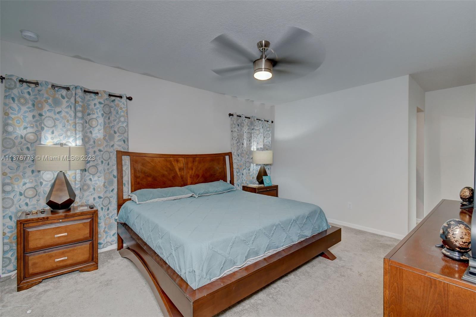 MAGNOLIA SQUARE - Residential