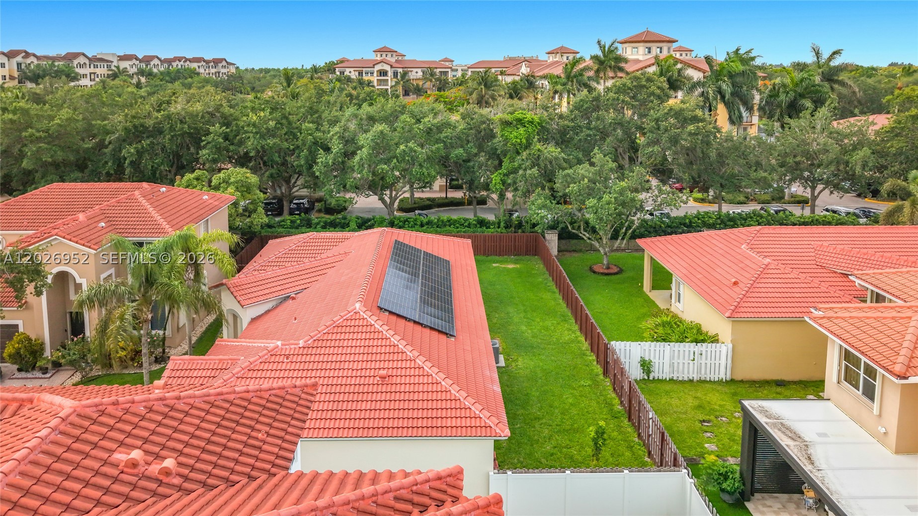EMERALD COURTS - OPAL CRE - Residential