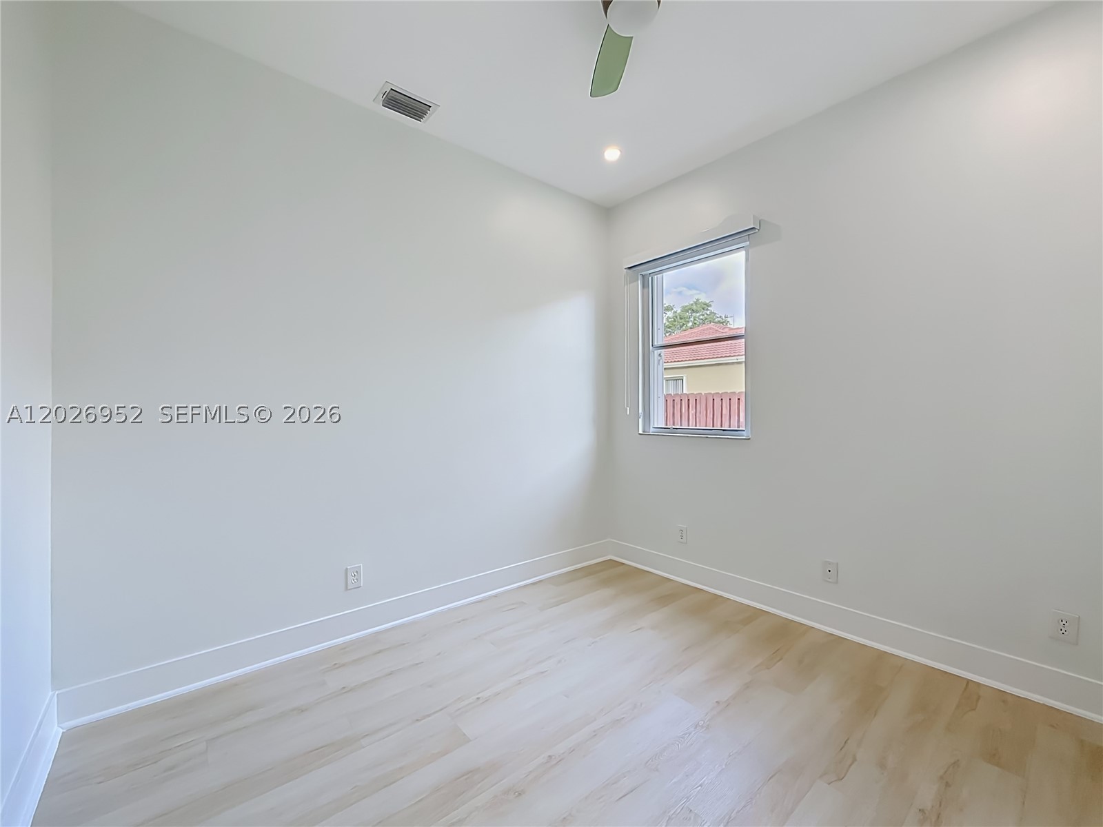 EMERALD COURTS - OPAL CRE - Residential