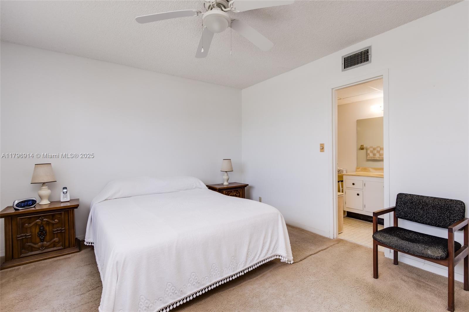 ORIOLE GOLF & TENNIS CLUB - Residential
