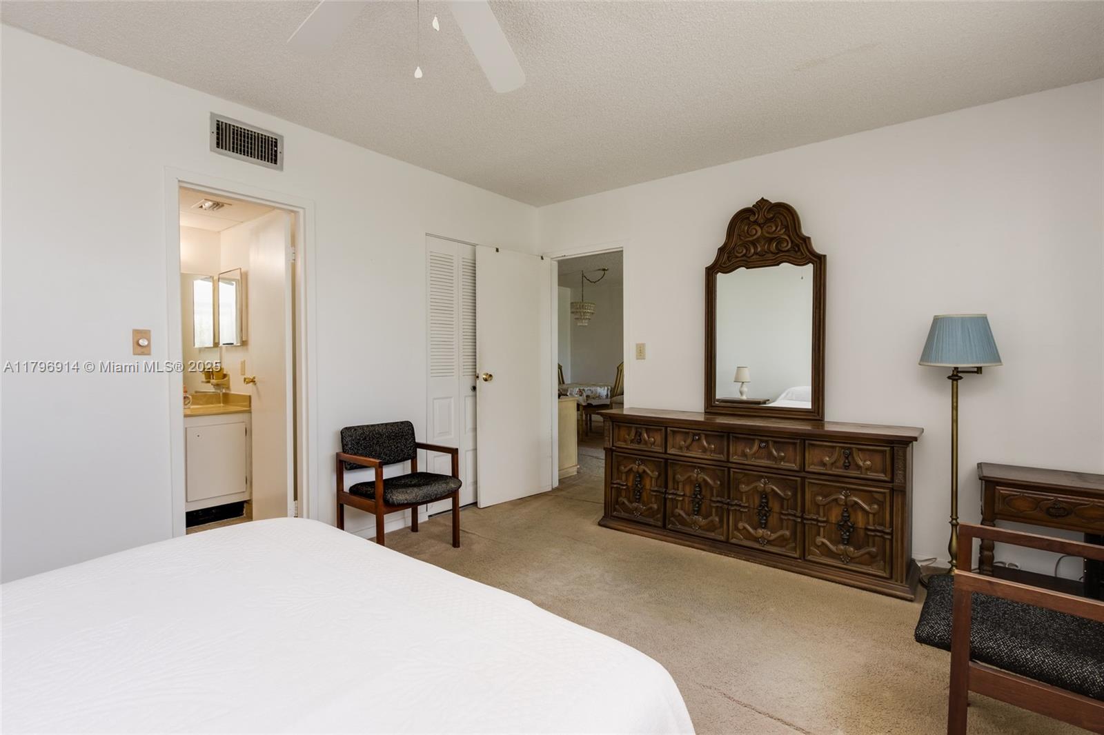 ORIOLE GOLF & TENNIS CLUB - Residential